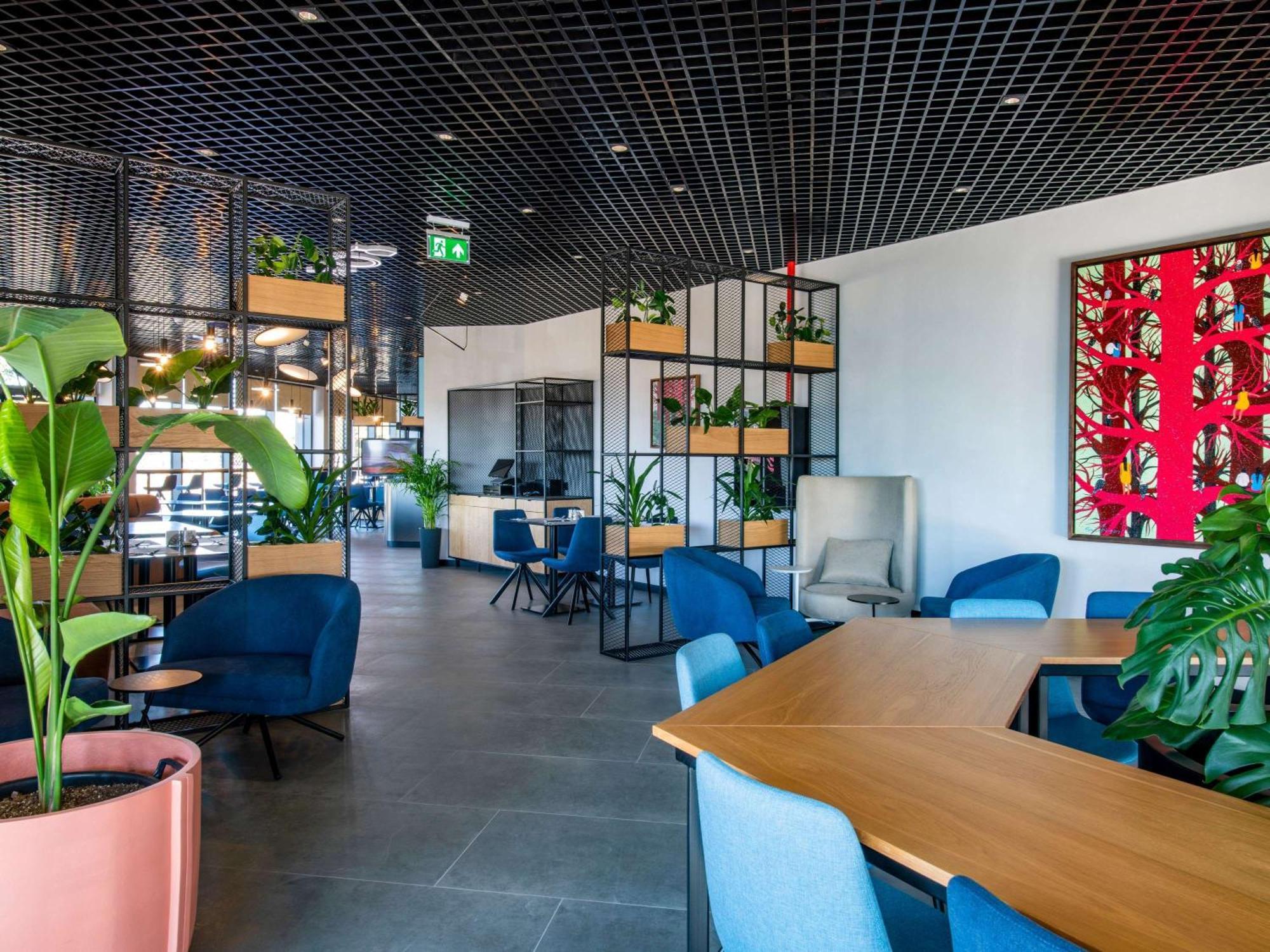 Ibis Tbilisi Airport Hotel Exterior photo